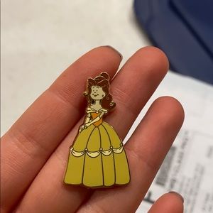 Disney pin kids belle